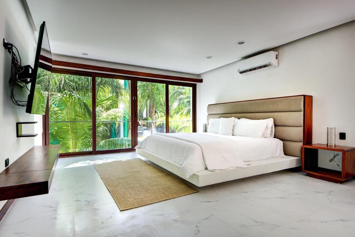 Poblado De Apoyo Diamont Sleeps 22 With Pool&air Con Villa Playa del Carmen