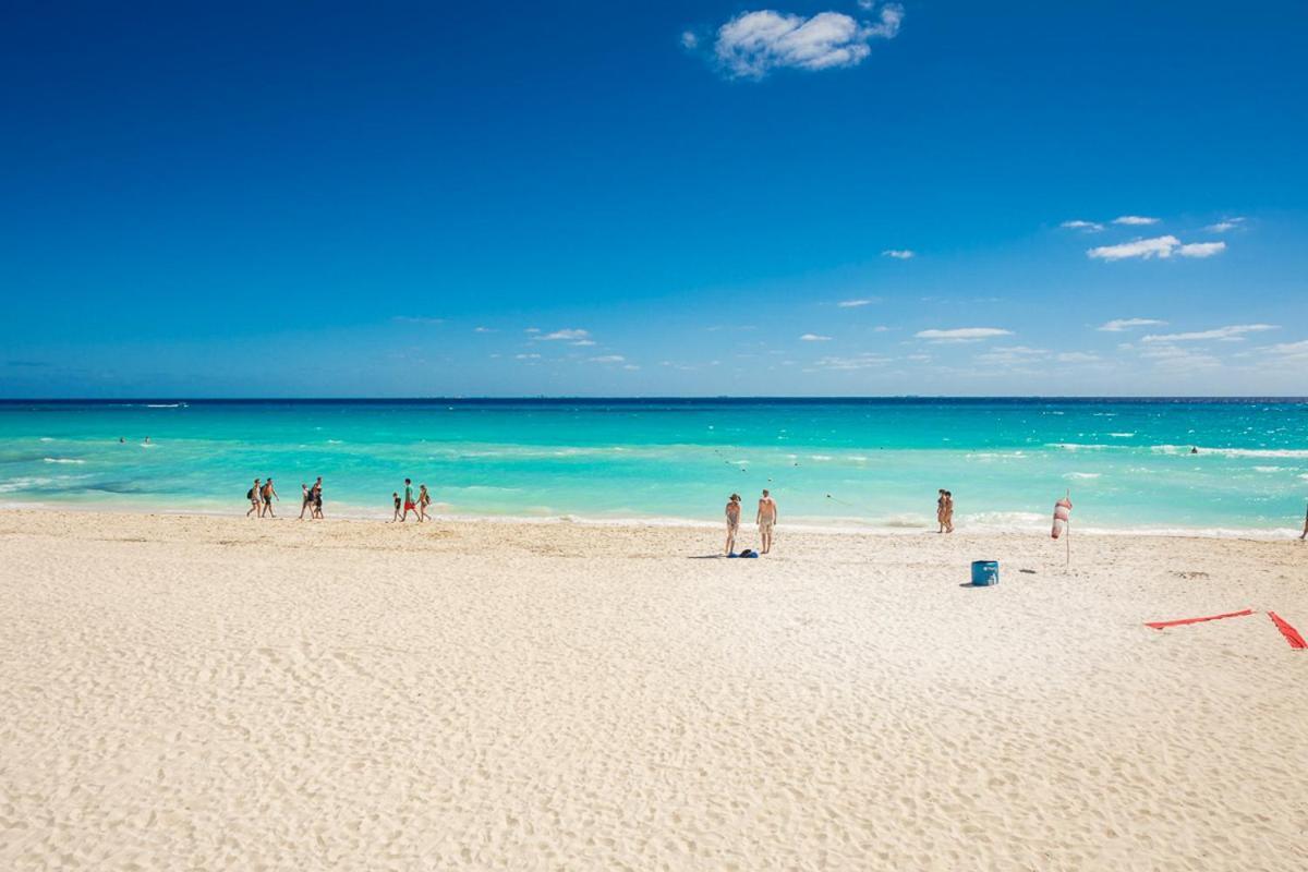 Poblado De Apoyo Diamont Sleeps 22 With Pool&air Con * Playa del Carmen